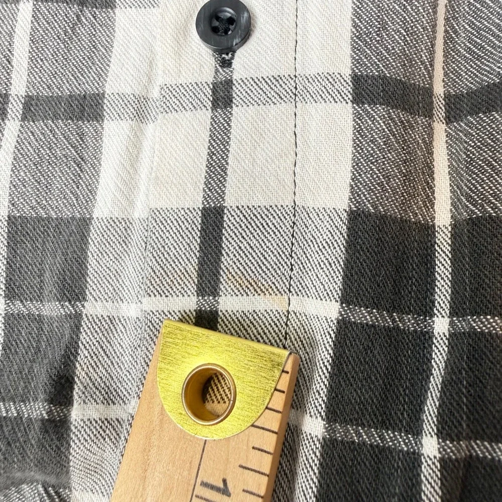 Levi's Plaid Button Down Modern Authentics Shirt Mens XL Grey Heritage Outdoorsy